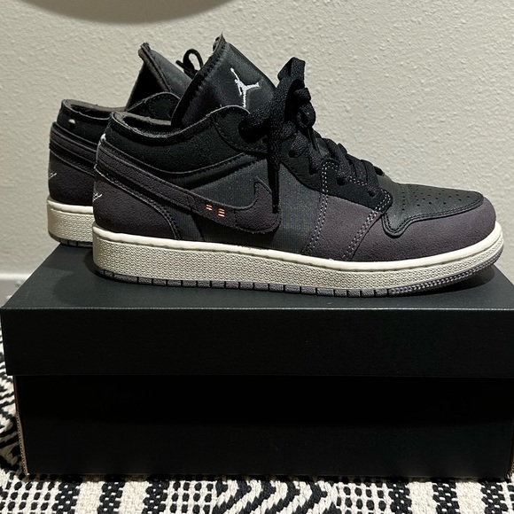 Nike Other - NIKE AIR JORDAN 1 LOW sail grey black total orange se craft, youth 6 wmns 7.5